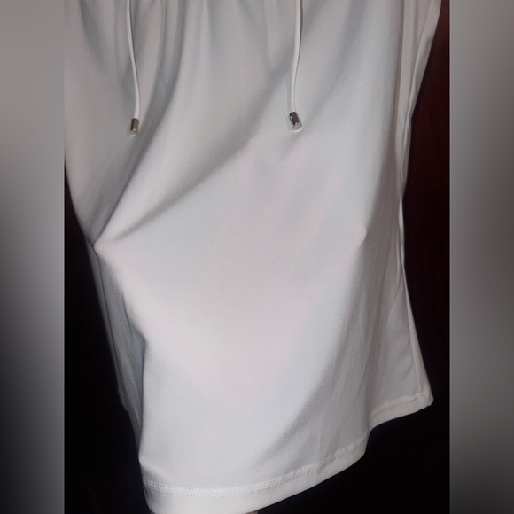 ⭐️White House Black Market⭐️ White Blouse, size Small⭐️ - Picture 7 of 12